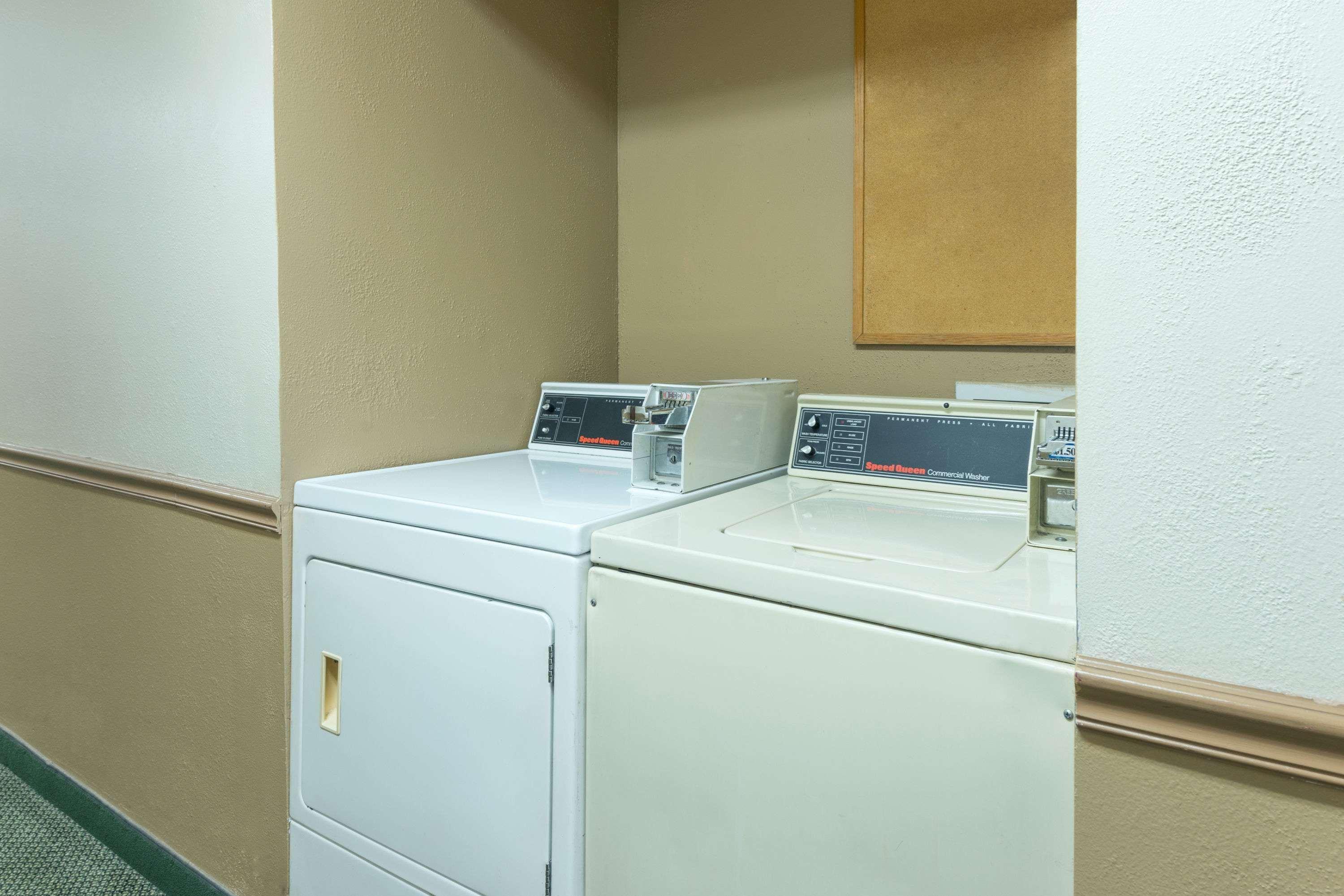 Hotel Super 8 By Wyndham Missouri 2*